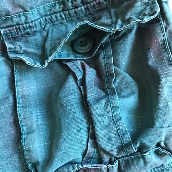 Cargo Shorts with belt - Picture 7 of 8